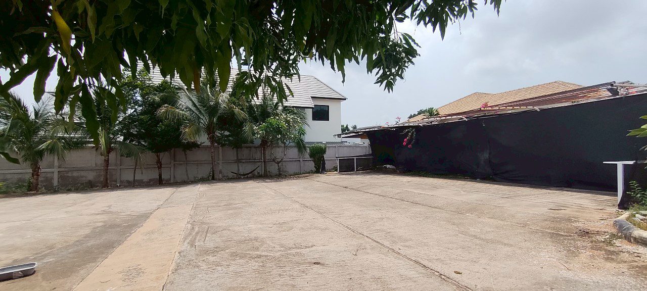 รูป Beautiful Land in Huay Yai - รูปที่ 4/4