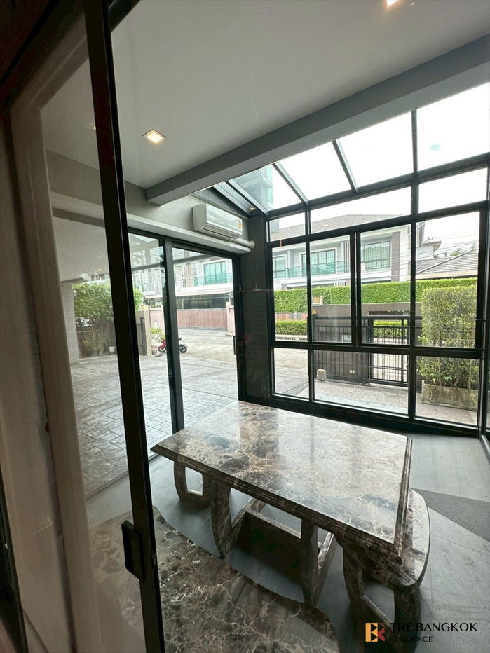 picture The Palm Pattanakarn, modern luxury style - 9/17