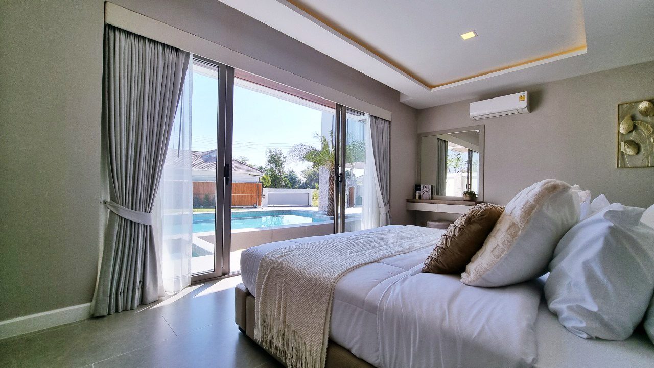 รูป ขายพูลวิลล่าหรูสไตล์โมเดิร์นในห้วยใหญ่ - รูปที่ 8/22