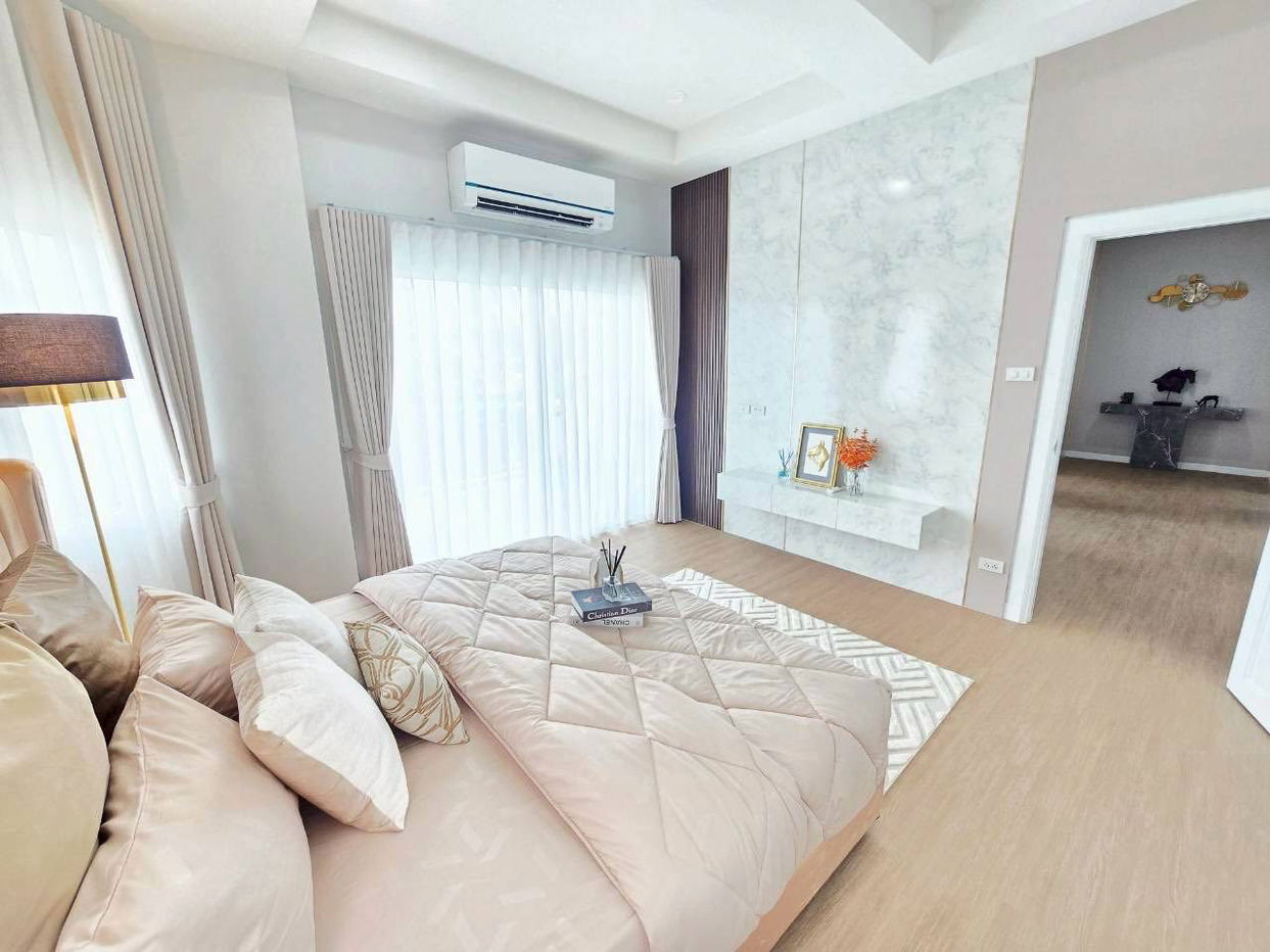 รูป ขายพูลวิลล่า 4 ห้องนอนกว้างขวางในซอยเขาน้อย - รูปที่ 11/17