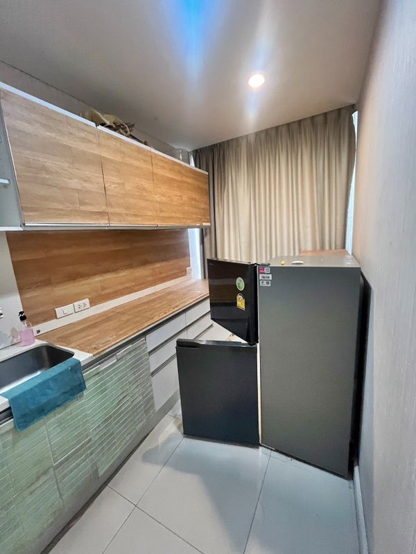 picture Space on 2nd Floor at the Corner for Clinic near MRT Huaykwang 350 m. - 5/8