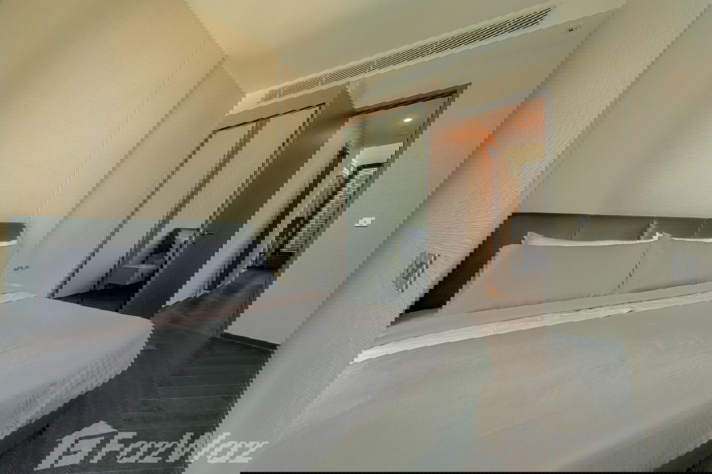 picture . 1970066 - 33/34