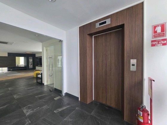 รูป ให้เช่าอาคารสำนักงาน 8 ชั้น มีลิฟท์โดยสารในอาคาร ซอยศรีนครินทร์ 40 เข้าซอยไม่ลึก ที่จอดรถ 14 คัน เหมาะเป็นสำนักงาน - รูปที่ 5/20