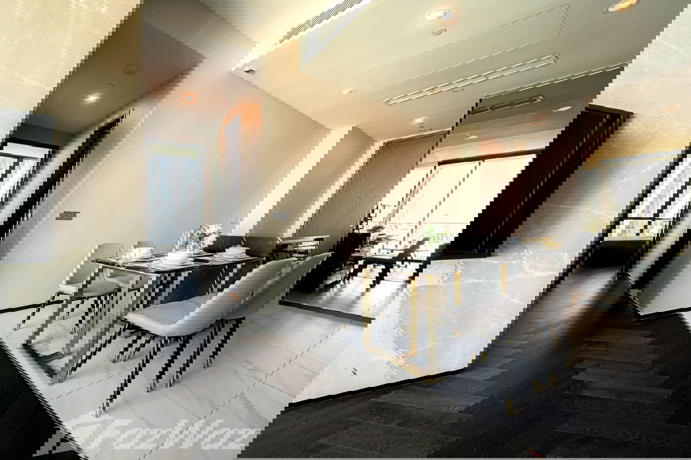 picture . 1970066 - 24/34