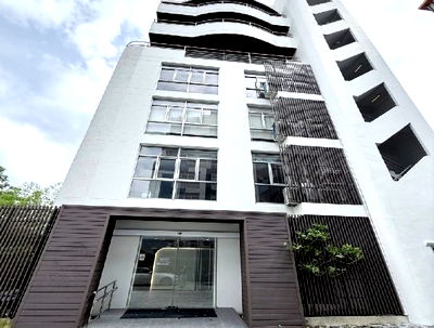 เช่าสำนักงาน ซอยอ่อนนุช (สุขุมวิท 77) : ให้เช่าอาคารสำนักงาน 8 ชั้น มีลิฟท์โดยสารในอาคาร ซอยศรีนครินทร์ 40 เข้าซอยไม่ลึก ที่จอดรถ 14 คัน  เหมาะเป็นสำนักงาน 