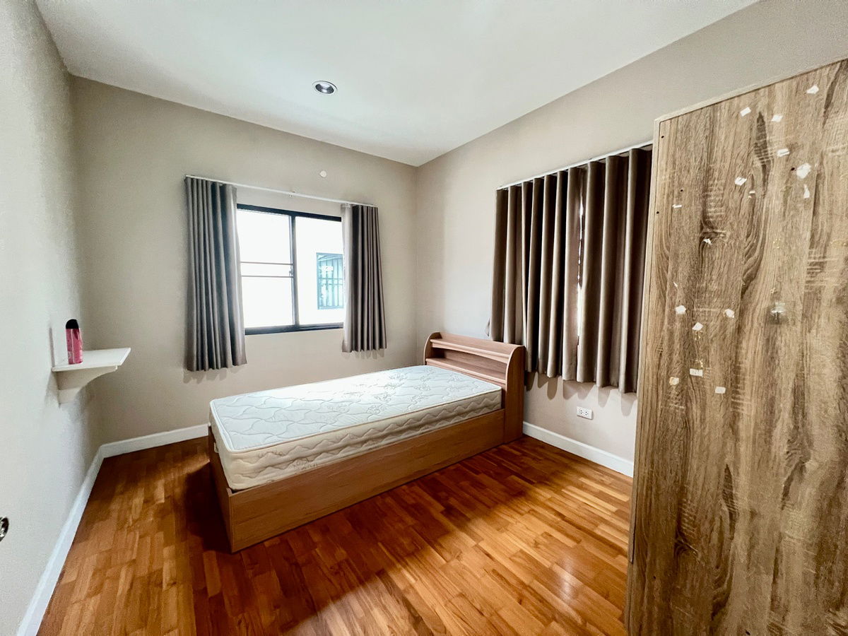 picture **For Sale | Sena Park Ville Ramintra – Wongwaen Move-in Ready Single House with Solar Cell | Near BTS Ramintra KM.9** - 19/29