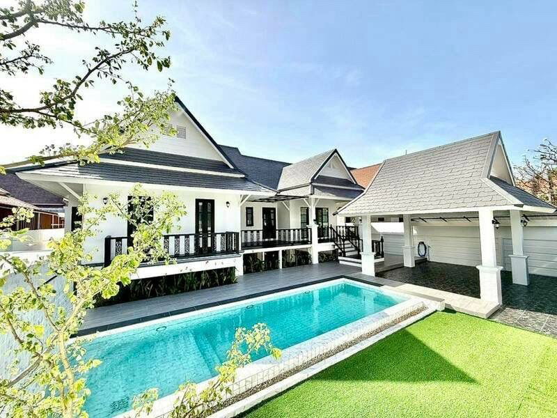 picture Pool villa for sale in Pattaya, fully furnished, Chaiyaphruek 2, near Jomtien Beach - 1/14