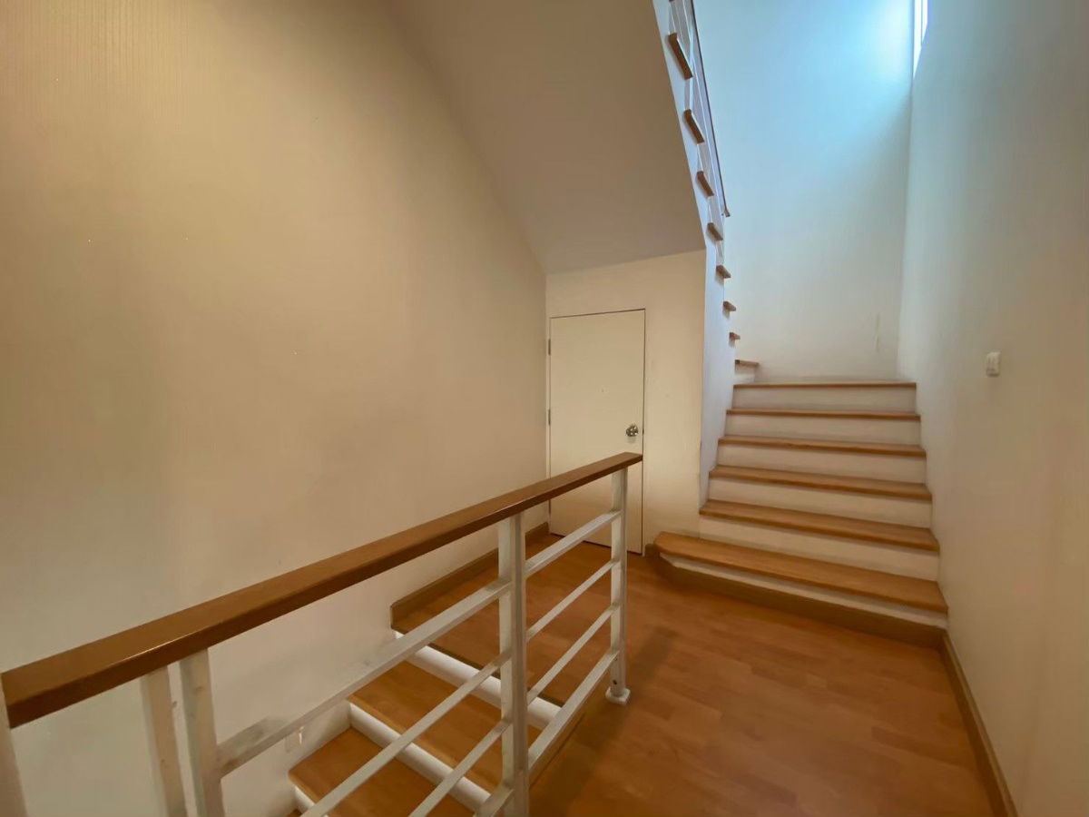 รูป ทาวน์โฮม บ้านกลางเมือง S-SENSE ศรีนครินทร์ ใกล้ซีคอน และ BTS สายสีเหลือง ถูกสุดในโครงการ (รีโนเวทใหม่) - รูปที่ 6/14