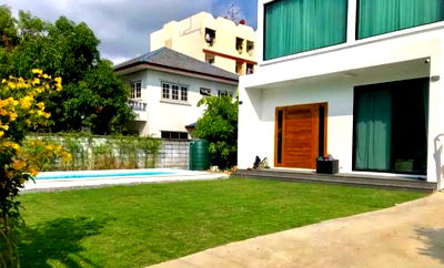 เช่าบ้านเดี่ยว BTS บางนา : ให้เช่าบ้าน Soi Udomsuk 42 (Sukhumvit 103) 5ห้องนอน 3ห้องน้ำ พร้อมสระน้ำ พร้อมเข้าอยู่ 