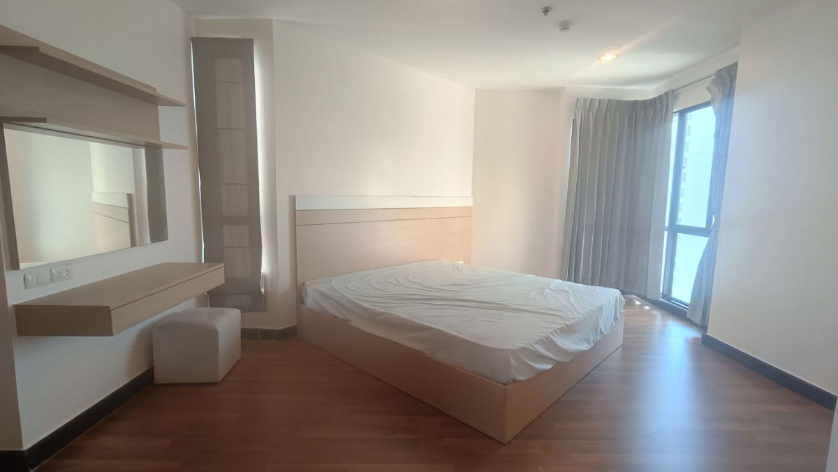 picture  For Rent  Akesin Place    11,000 - 1/10