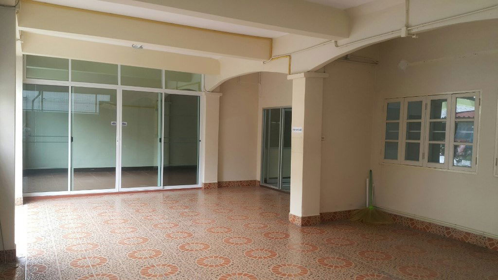 รูป ขาย ทาวน์เฮ้าส์/โฮมออฟฟิศ เหมาะทำธุรกิจ, สำนักงาน ขนาด 126 ตร.ว ใกล้ รถไฟฟ้า MRTหลักสอง , เดอะมอลล์บางแค - รูปที่ 4/15