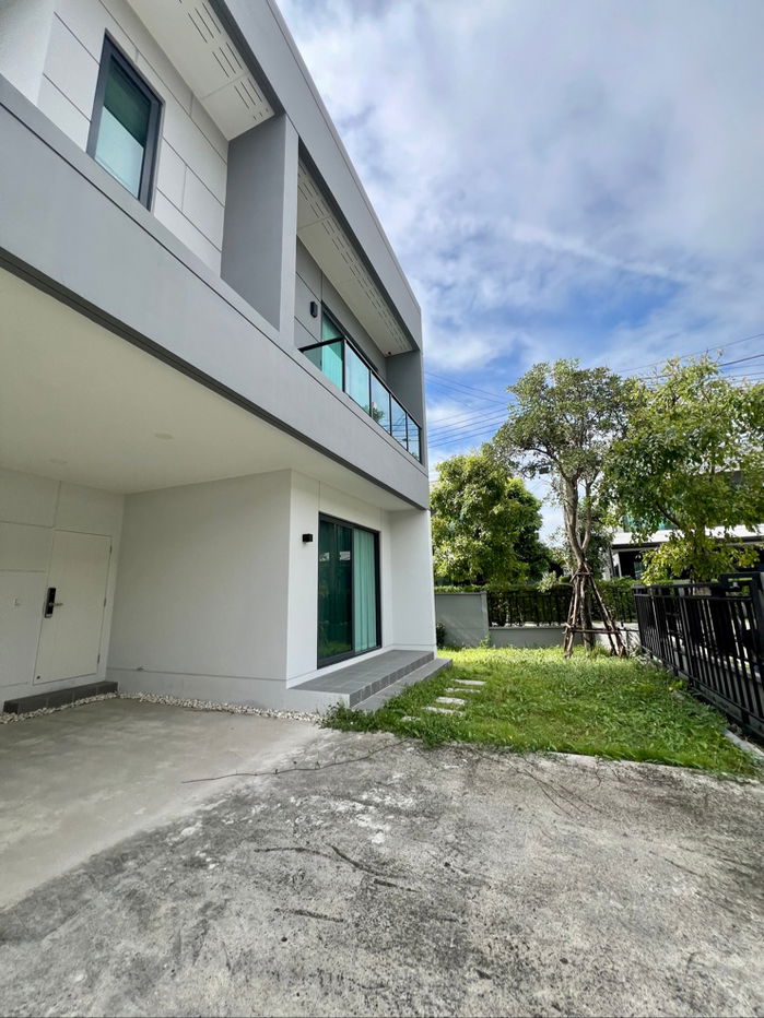 picture 🏡 [For Sale] URGENT SALE – Corner Single House, 3 Bedrooms Centro Ramindra–Chatuchot 2 | Excellent Condition | Ready to Move In   - 19/44