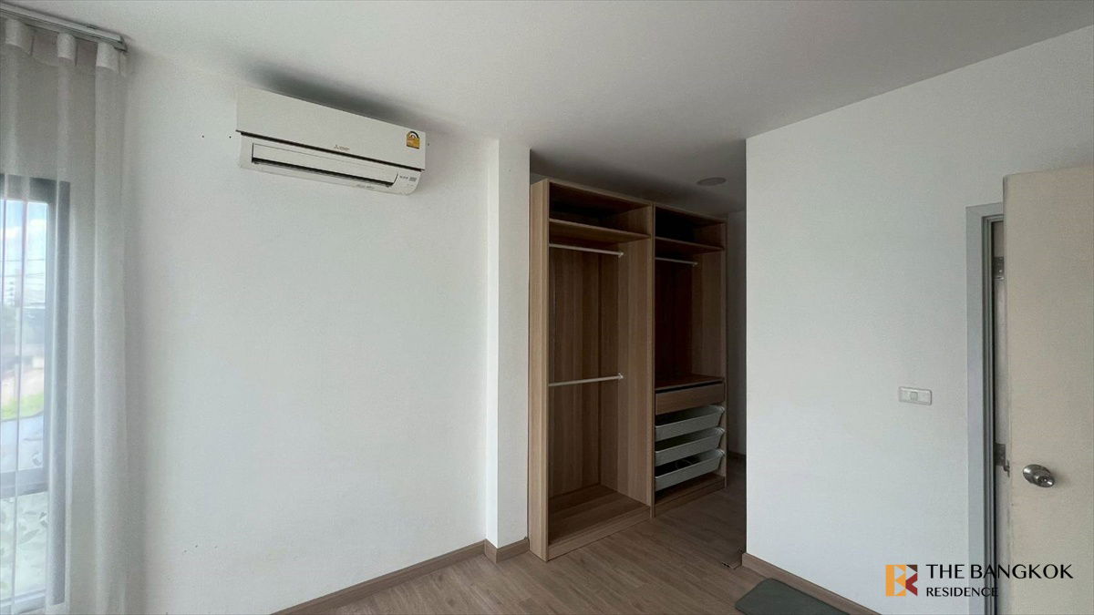 picture casa ville wongwaen-ramintra  condo in cbd, below market price - 7/10