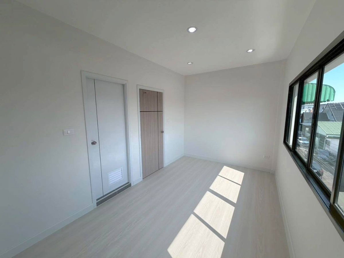 รูป ทาวน์โฮม 3 ชั้น เล่นระดับ แต่งใหม่ ซอยนาคนิวาส37 โชคชัย4 ซอยนาคนิวาส37 แยก 1-8 ถนนประดิษฐ์มนูธรรม ลาดพร้าว - รูปที่ 27/37