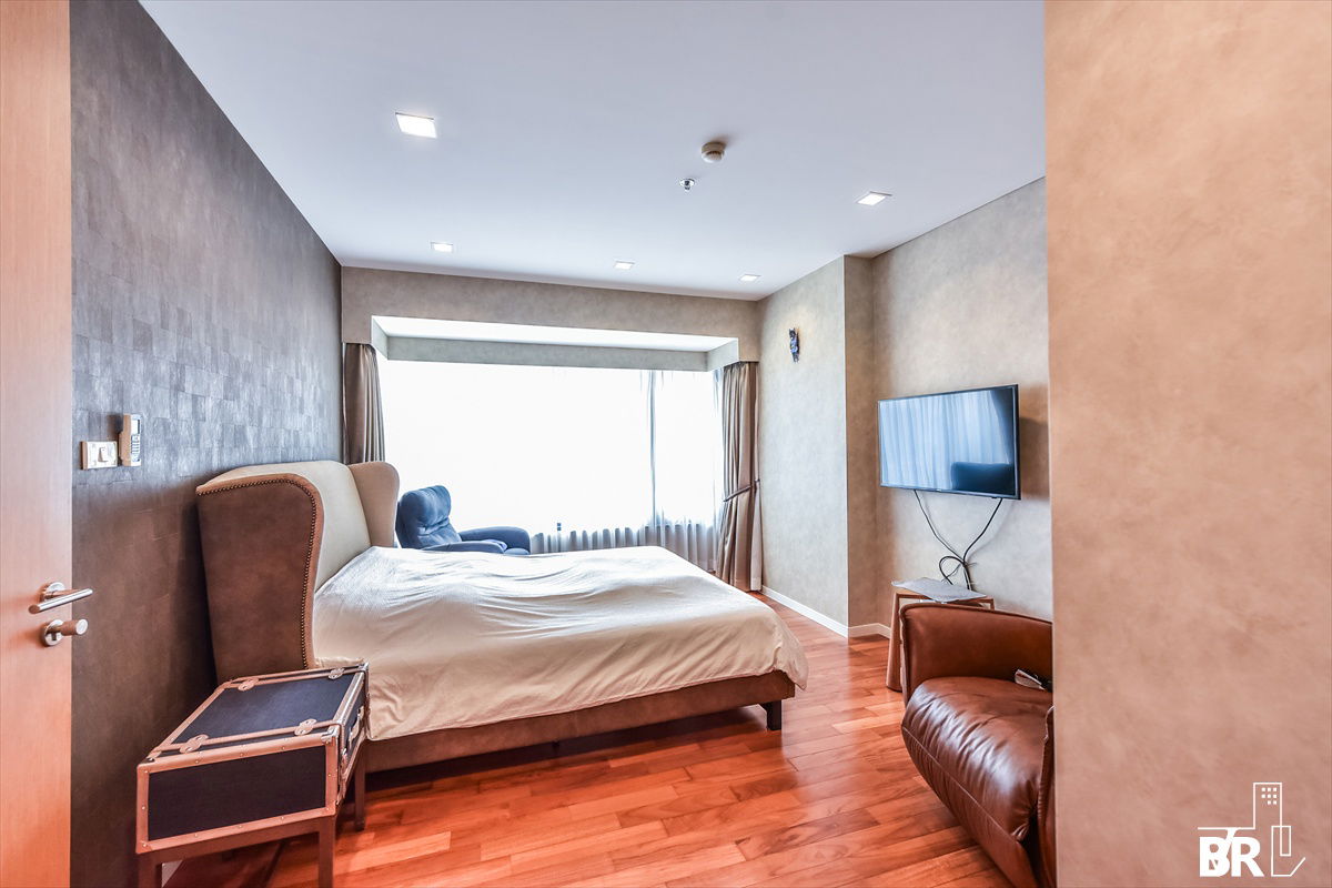 picture 🔥 Urgent Sale! Spacious Unit  Amanta Lumpini near Mrt Lumpini  - 4/11