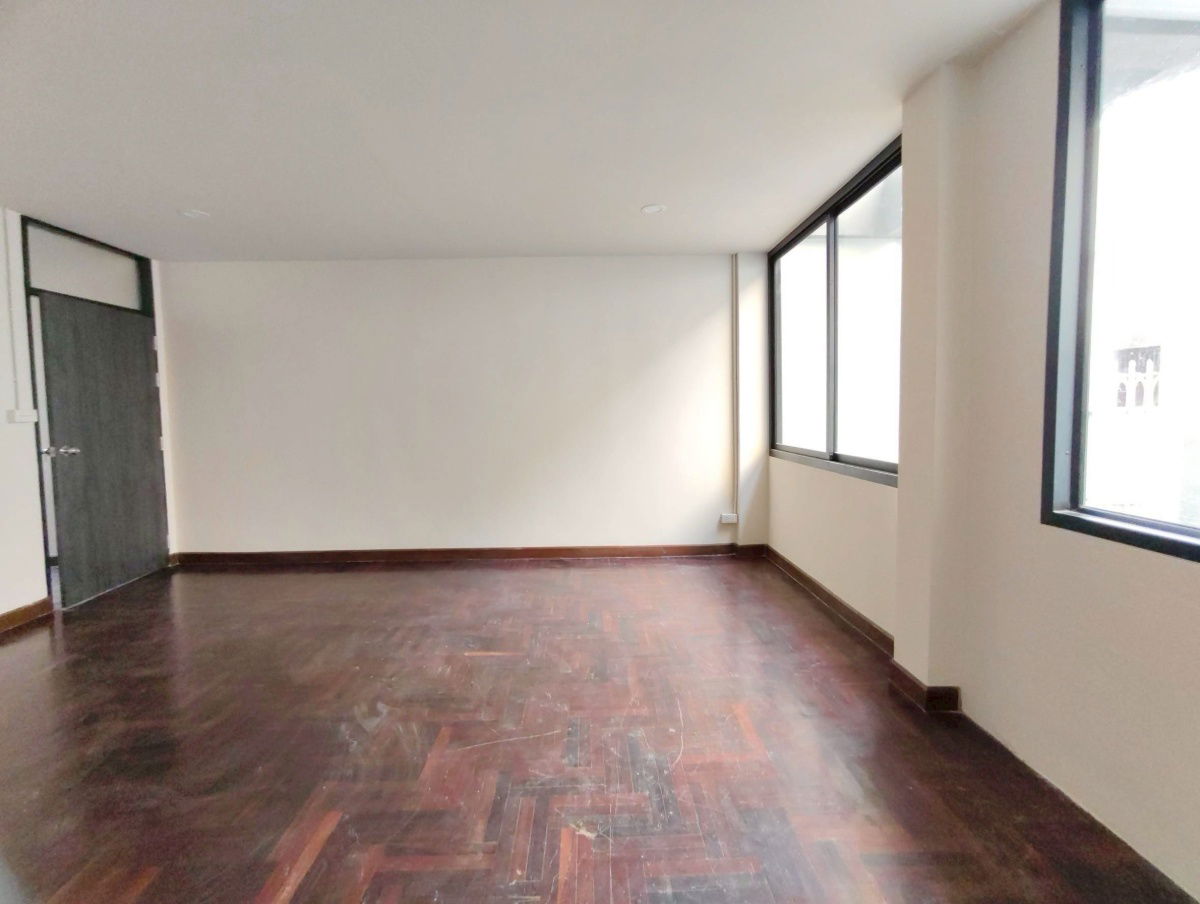 รูป LTHC13712 – Commercial Building for Rent | Thonglor 23 | 450 sqm | 6 Beds 5 Baths | ONLY 140K/Month | อาคารพาณิชย์ให้เช่า ทองหล่อ 23 - รูปที่ 3/16