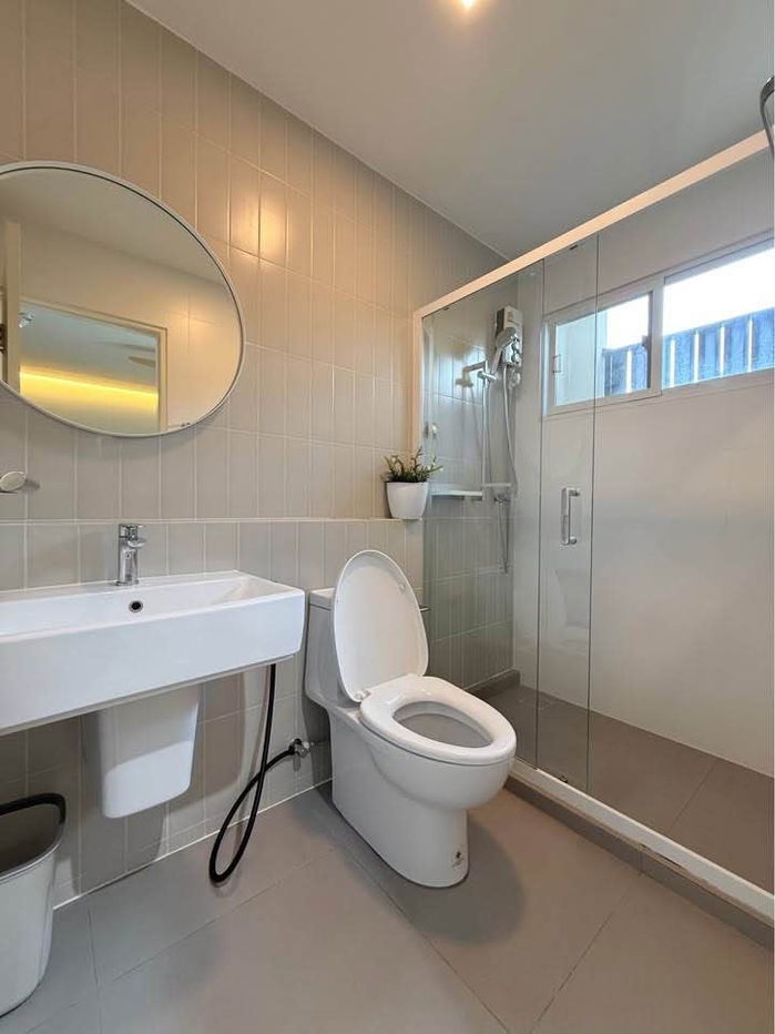 รูป ทาวน์เฮ้าส์ให้เช่า 📍 Indy Bangna-Ramkhamhaeng 2 📍 3 ห้องนอน 3 ห้องน้ำ เฟอร์นิเจอร์ และ เครื่องใช้ไฟฟ้าครบ - รูปที่ 11/11