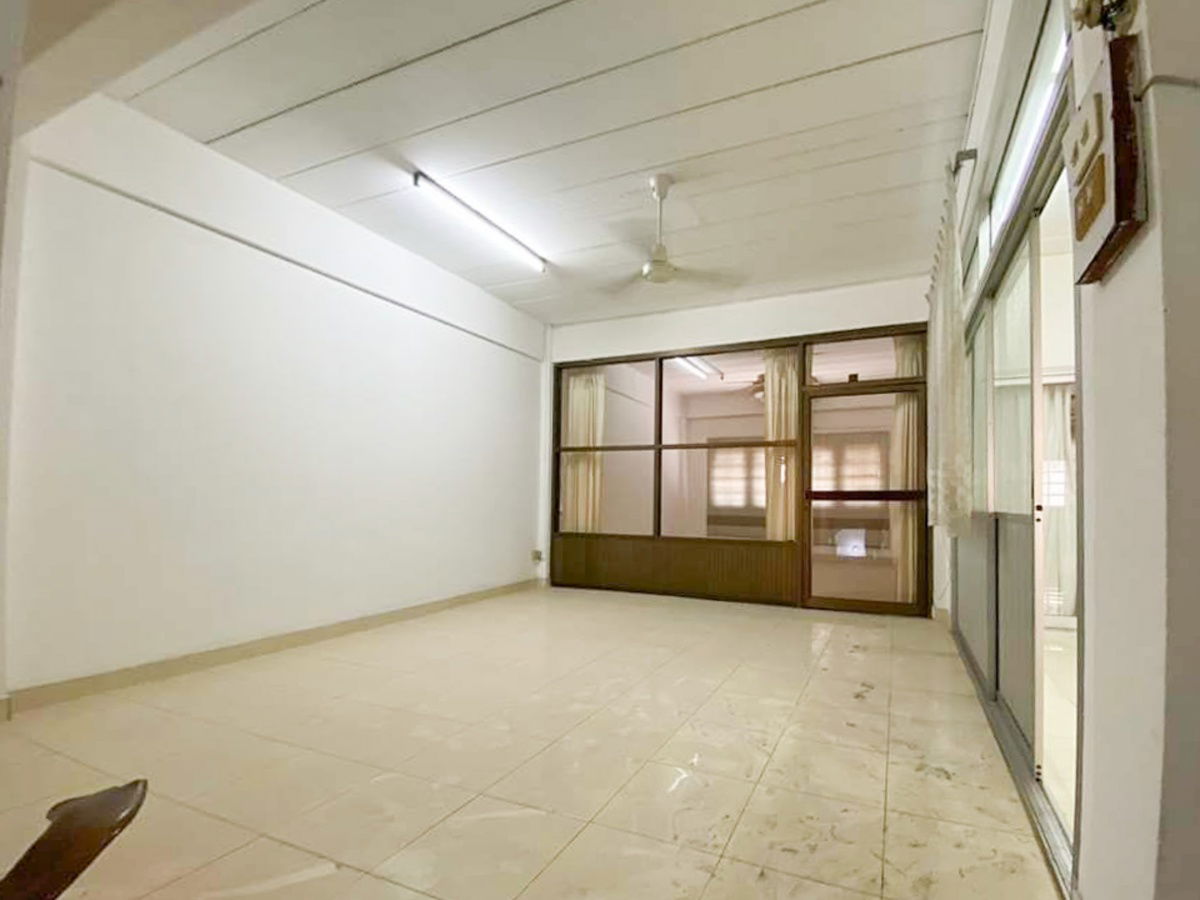 รูป 📍ปล่อยต่อ กำไรตั้งแต่ซื้อ อาคารพาณิชย์ 4.5 ชั้น 2 คูหา หมู่บ้าน สินธร แฮปปี้แลนด์ เพียง 6.1 ล้าน - รูปที่ 7/25