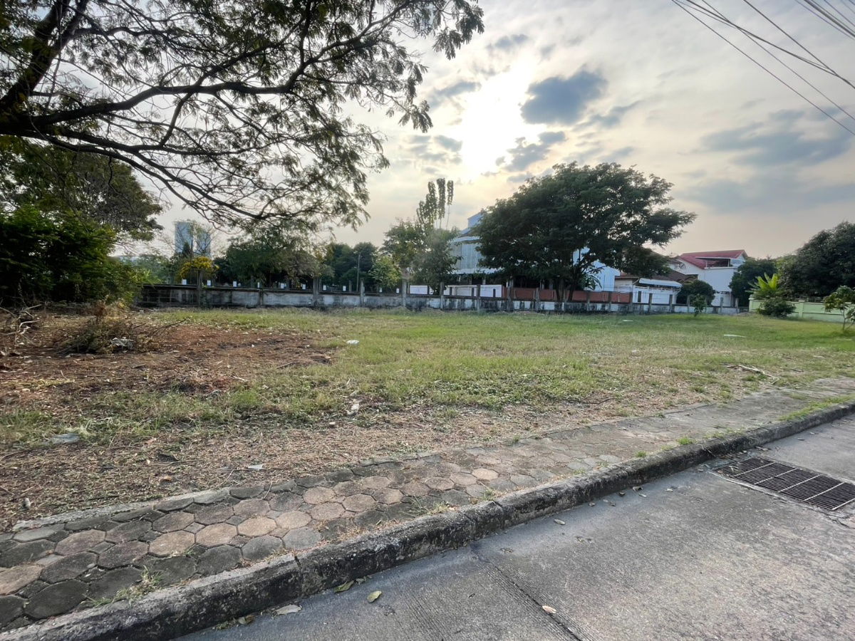 รูป ขายที่ดินในหมู่บ้านกฤษดานคร 21 ติดถนนบางนา-ตราด กม.6 ขนาด 120 ตารางวา - รูปที่ 1/6