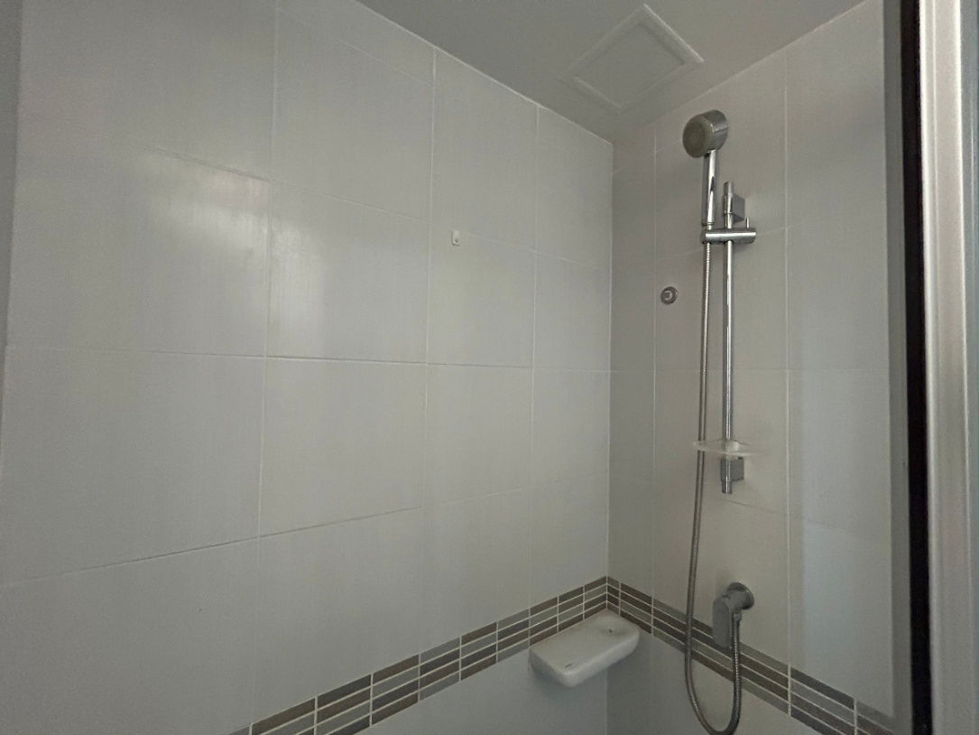 รูป JK 5632008 : ลุมพินี เพลส บางนา กม.3 - รูปที่ 31/42