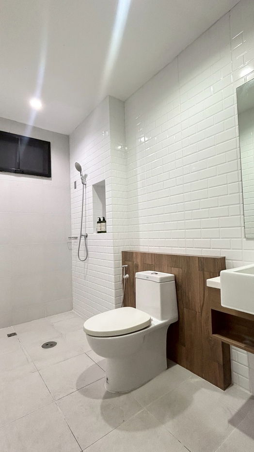 รูป 🔥 ให้เช่าบ้านแฝด 3 ชั้น หลังใหญ่ หลังมุมติดสวน — ทำเลทองใกล้รถไฟฟ้าสายสีเหลือง 🔥 - รูปที่ 9/15