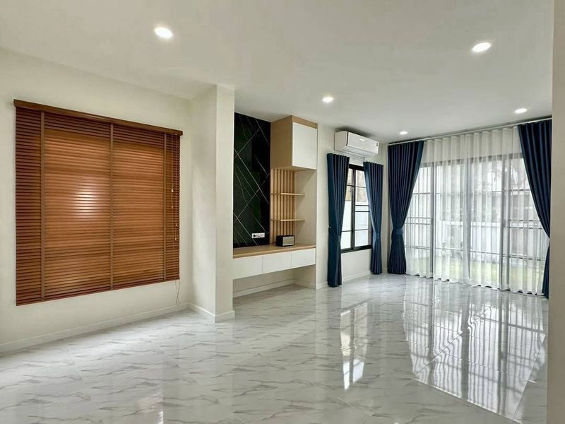 รูป ขายบ้านเดี่ยว 2 ชั้น  กลางเมืองศรีราชา ทำเลดีมาก ใกล้แหล่งชุมชน  - รูปที่ 3/16