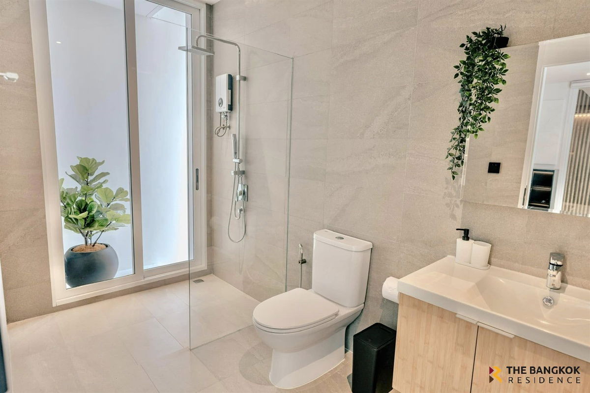 รูป  Rare Unit 💎 บ้านหรู 3 ชั้น พร้อมลิฟต์ ใกล้ Mega Bangna 💎 Luxury Home Office Residence!  - รูปที่ 14/15