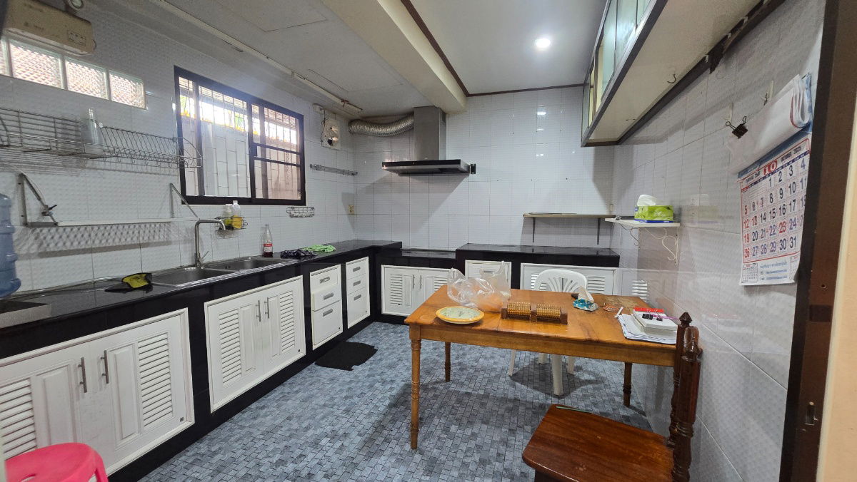 รูป 🏢 ให้เช่าโฮมออฟฟิศ 5 ชั้น — ทำเลทอง ย่านห้วยขวาง  - รูปที่ 13/15