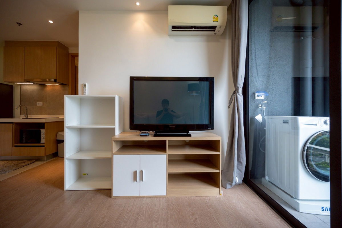 picture BRT Thanon Chan 200 m. Price  20,000 Baht Regal Condo ( Rental ) - 4/17