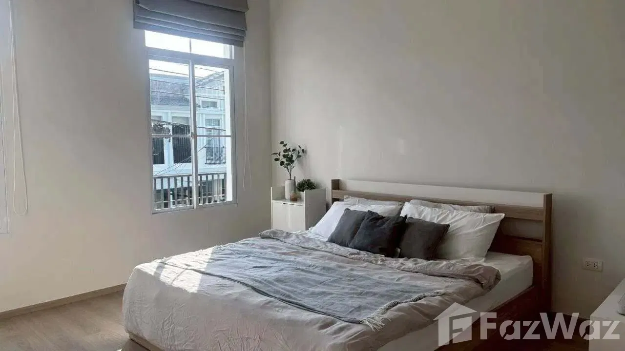 picture 3 Bedrooms, 3 Bathrooms, Corner unit 5904614 - 8/11