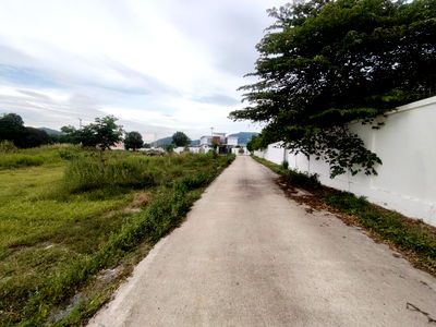 ที่ดิน ประจวบคีรีขันธ์ : ที่ดินวิวเขา 1-0-0 ไร่  เหมาะกับการสร้างบ้าน ใกล้สนามกอล์ฟแบล็คเมาน์เทน