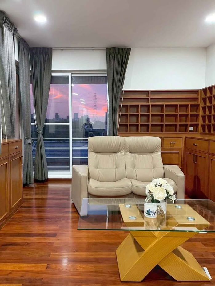 picture Home for rent at Luxurious 3-storey detached house in Ratchadaphisek 16 area - 4/5