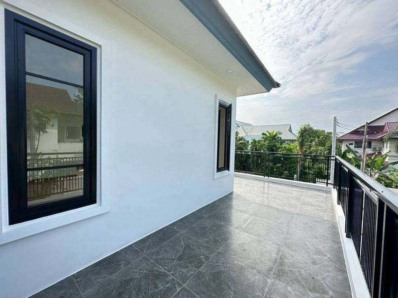 รูป ขายบ้านเดี่ยว 2 ชั้น  กลางเมืองศรีราชา ทำเลดีมาก ใกล้แหล่งชุมชน  - รูปที่ 15/16