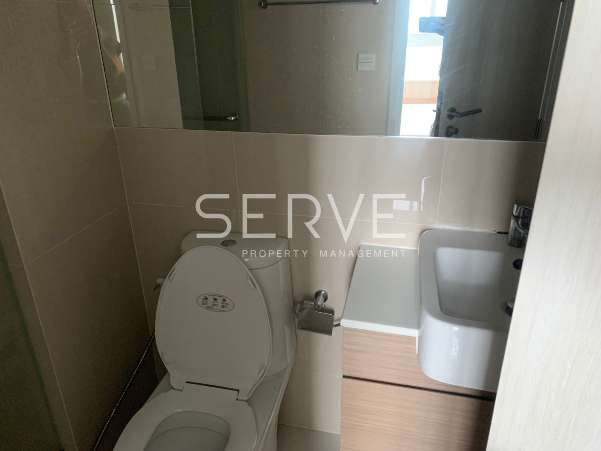 picture 1 Bed  Super High Fl. 35+ Next to MRT Thailand Cultural Centre 80 m @ Noble Revolve Ratchada 2 - 6/8