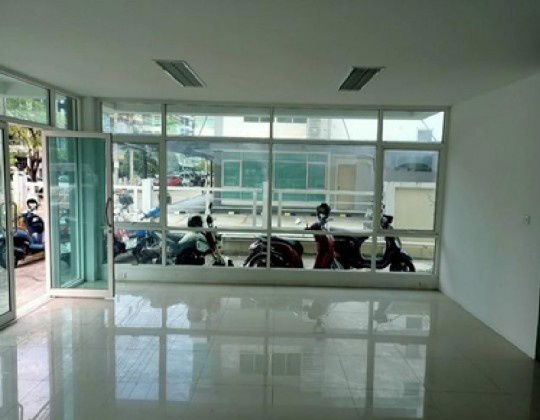 รูป ให้เช่าอาคารสำนักงาน 5 ชั้น ซอยนวลจันทร์ / มีช่องสำหรับใส่ลิฟท์ พื้นที่ใช้สอย 750 ตารางเมตร / เหมาะเป็นสำนักงาน - รูปที่ 8/8