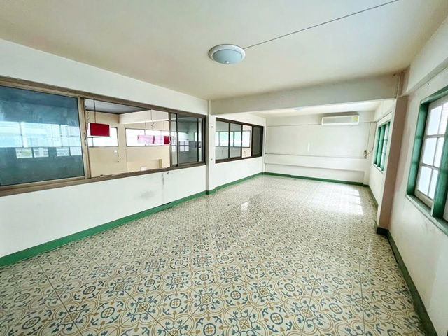 รูป อ่อนนุช2-9 ให้เช่าบ้านเดี่ยว 3 ชั้น พร้อมดาดฟ้า ใกล้ที่สุด BTSอ่อนนุช ในโลก 700ม. 90ตร.วา. 400ตร.ม. 4นอน 4น้ำ ริมถนนใหญ่ร้านอาหาร - รูปที่ 8/8