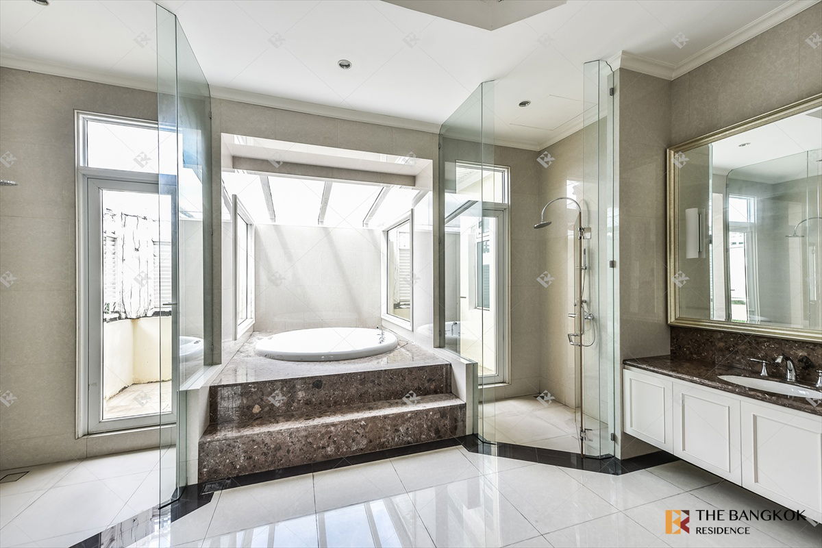 picture The Royal Residence Kaset-Nawamin is located in the convenience of Kaset-Nawamin area. - 34/39