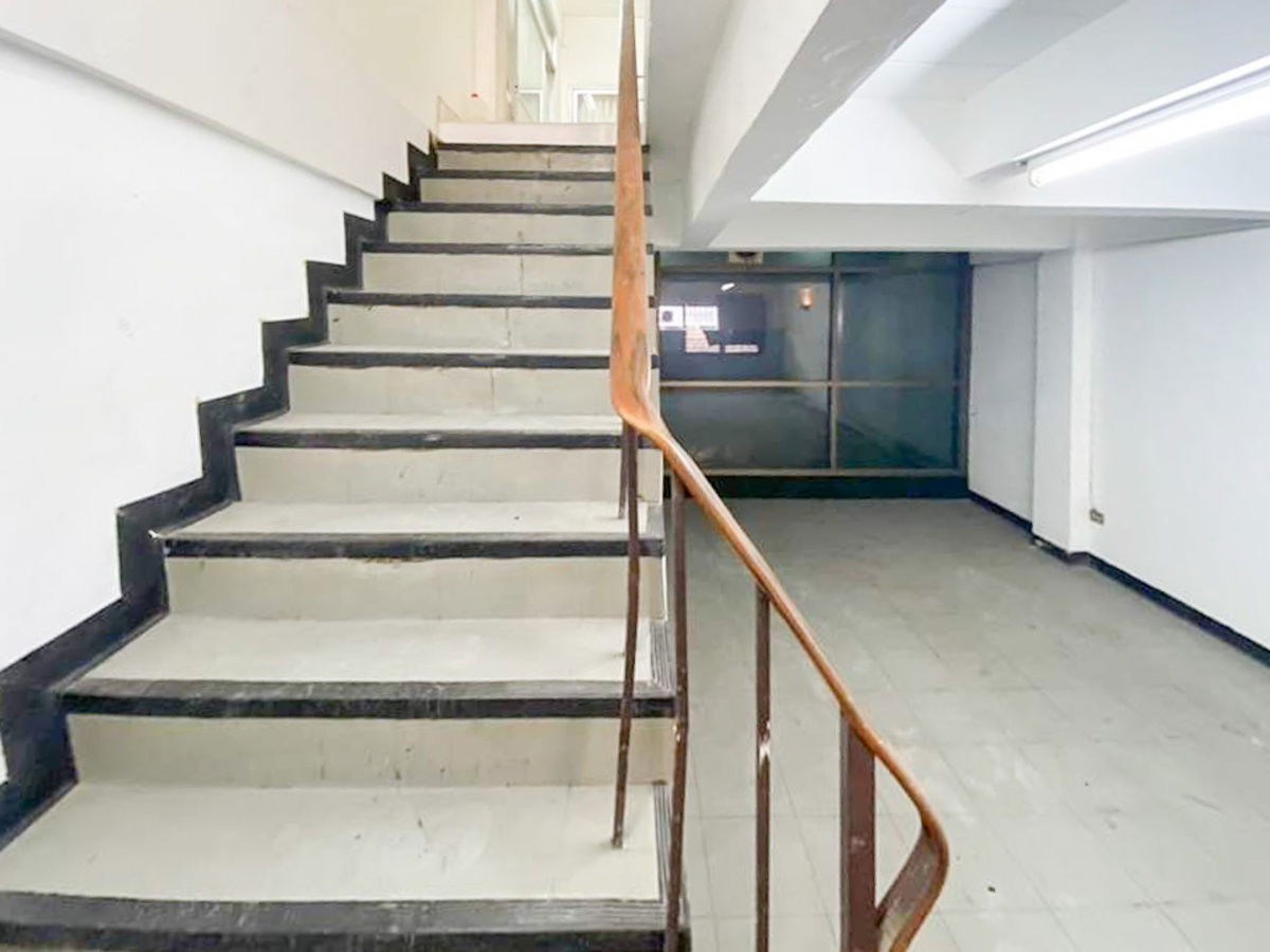 รูป 📍ปล่อยต่อ กำไรตั้งแต่ซื้อ อาคารพาณิชย์ 4.5 ชั้น 2 คูหา หมู่บ้าน สินธร แฮปปี้แลนด์ เพียง 6.1 ล้าน - รูปที่ 9/25