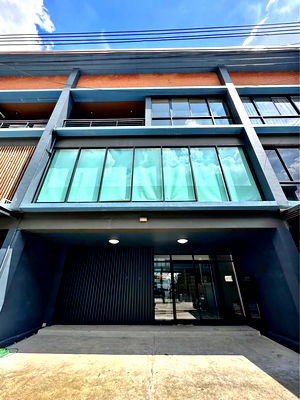 เช่าทาวน์โฮม อาคารจัสมิน : ให้ เช่า Townhome กึ่ง Home Office 3 ชั้น หน้ากว้าง 8 เมตร  หมู่บ้าน Haus35 ไลน์ไอดี ✅ @ibx7531n