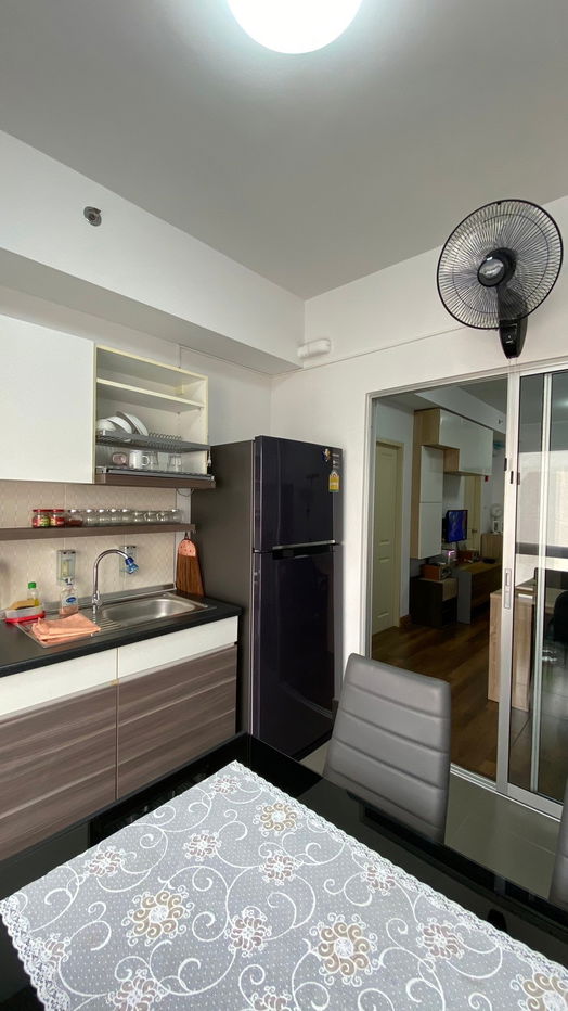 รูป 1-Bedroom, 46 sqm, fully furnished condo with pool view for rent. - รูปที่ 7/16