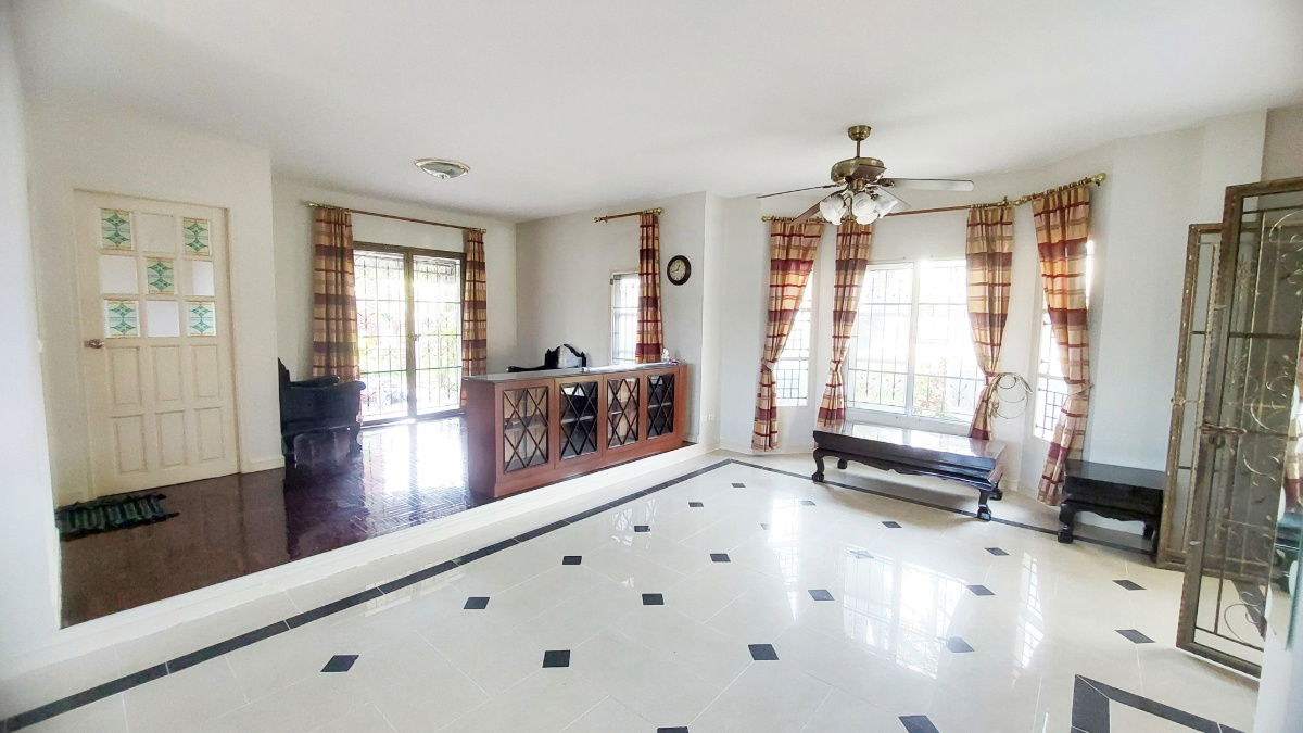 รูป ให้เช่าบ้านเดี่ยวสองชั้น  4 ห้องนอน 3 ห้องน้ำ 2  ห้องครัว  2  ที่จอดรถ - รูปที่ 5/26