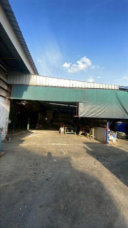 รูป ที่ดินพร้อมสิ่งปลูกสร้าง มีใบอนุญาติ รง.4 - รูปที่ 3/9