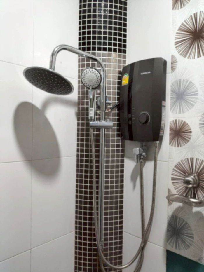 รูป 🔑 ให้เช่าและปล่อยขายบ้านเดี่ยว 2 ชั้น ใจกลางรัชดาภิเษก ซอย 7 📍 ทำเลดีเยี่ยม ใกล้รถไฟฟ้า MRT และศูนย์กลางธุรกิจ - รูปที่ 5/11