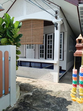 House  for  rent  with  3 bedrooms   and  2 toilets