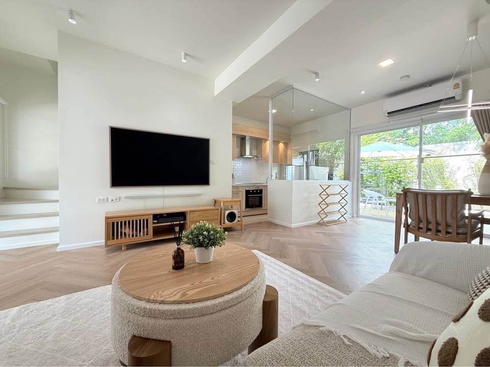 รูป ทาวน์เฮ้าส์ให้เช่า 📍 Indy Bangna-Ramkhamhaeng 2 📍 3 ห้องนอน 3 ห้องน้ำ เฟอร์นิเจอร์ และ เครื่องใช้ไฟฟ้าครบ - รูปที่ 8/11