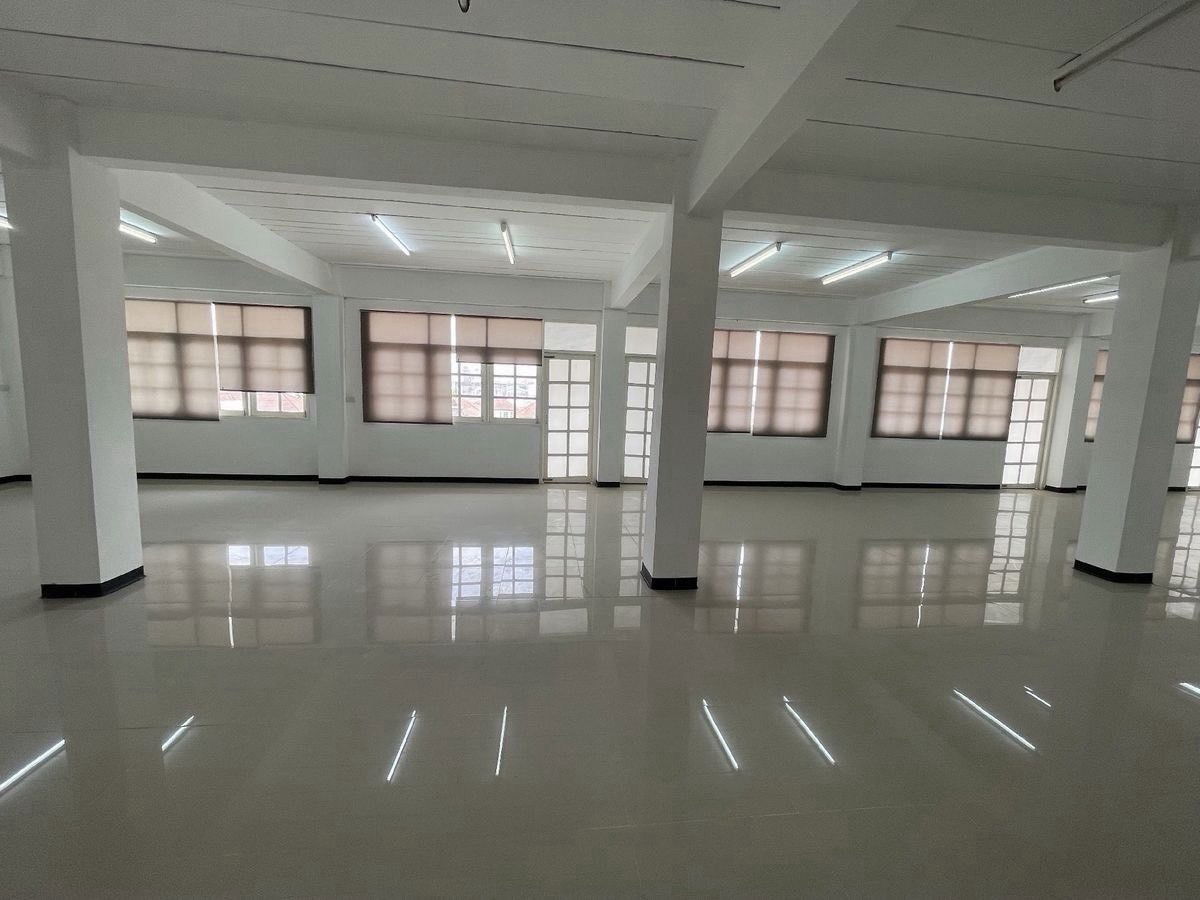 รูป ขายอาคารพาณิชย์ 4 ชั้น 5 คูหา ที่ดิน 100 ตร.วา ใกล้สุขุมวิท เดินทางง่าย ครบทุกฟังก์ชันธุรกิจ - รูปที่ 15/17