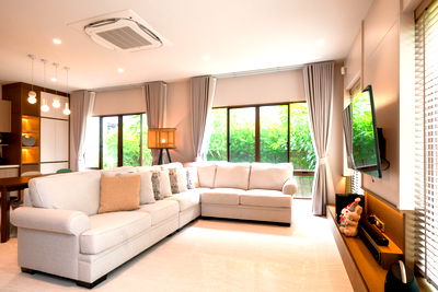 บ้านเดี่ยว วิทยาลัยพยาบาลทหารอากาศ : ขายบ้านเดี่ยวบุราสิริ วัชรพล เฟส 2 บ้านใหม่มาก พื้นที่ 101.40 ตร.ว. เฟอร์นิเจอร์และเครื่องใช้ไฟฟ้าครบ พร้อมเข้าอยู่