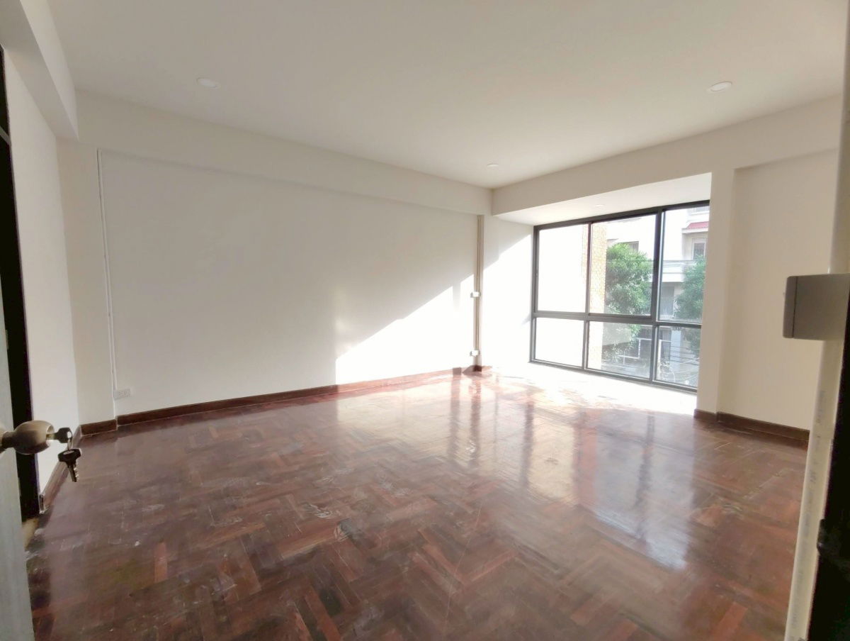 รูป LTHC13712 – Commercial Building for Rent | Thonglor 23 | 450 sqm | 6 Beds 5 Baths | ONLY 140K/Month | อาคารพาณิชย์ให้เช่า ทองหล่อ 23 - รูปที่ 4/16