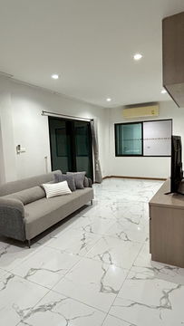 🔥 ให้เช่าบ้านแฝด 3 ชั้น หลังใหญ่ หลังมุมติดสวน — ทำเลทองใกล้รถไฟฟ้าสายสีเหลือง 🔥