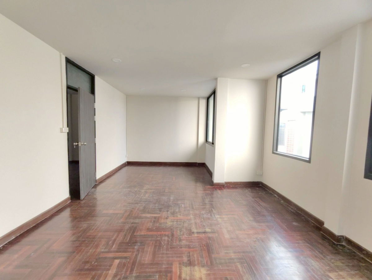 รูป LTHC13712 – Commercial Building for Rent | Thonglor 23 | 450 sqm | 6 Beds 5 Baths | ONLY 140K/Month | อาคารพาณิชย์ให้เช่า ทองหล่อ 23 - รูปที่ 8/16
